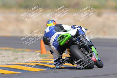 media/Oct-09-2022-SoCal Trackdays (Sun) [[95640aeeb6]]/Turn 14 Backside (1125am)/